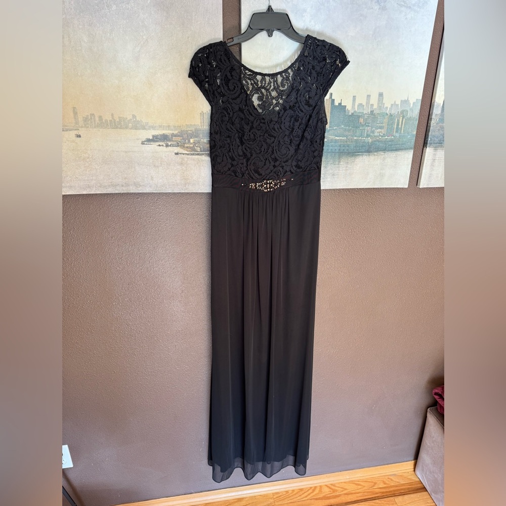 Adrianna Papell black evening gown